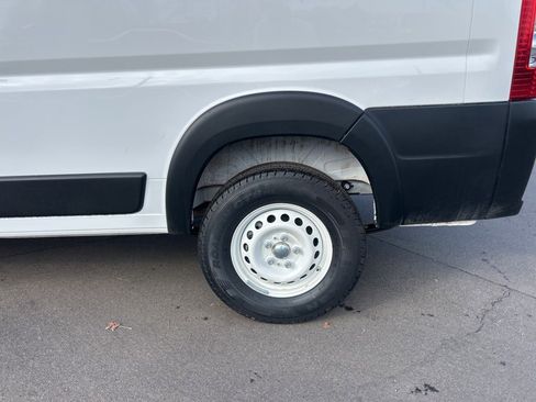 Used 2025 RAM ProMaster 2500 w/ Storage Group image 3
