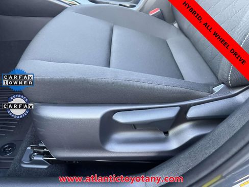 Used 2025 Toyota Corolla LE image 20