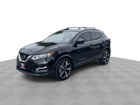 Used 2021 Nissan Rogue Sport SL AWD/4WD image 4