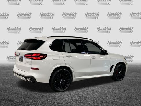 Used 2026 BMW X5 sDrive40i w/ M Sport Package RWD image 8