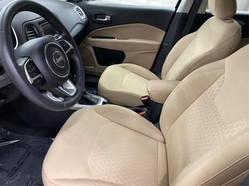 Used 2018 Jeep Compass Sport AWD/4WD image 10