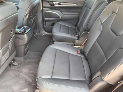 New 2025 Kia Telluride S image 21