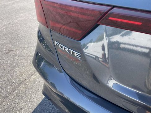 Used 2024 Kia Forte LXS FWD image 5
