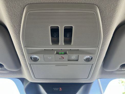 New 2026 Nissan Kicks SR w/ SR Premium Package FWD image 13