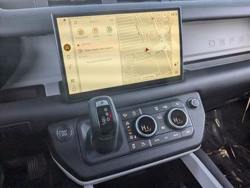 Used 2025 Land Rover Defender 110 X-Dynamic SE image 14