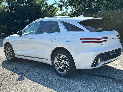 Used 2025 Genesis GV70 2.5T w/ Select Package AWD/4WD image 7