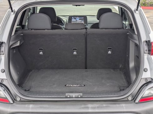 Used 2022 Hyundai Kona SEL w/ Convenience Package image 12