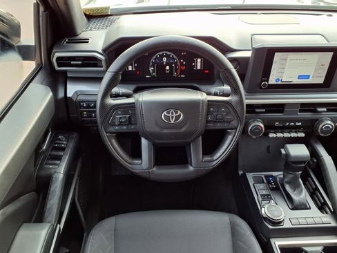 Certified 2025 Toyota Tacoma SR5 AWD/4WD image 17