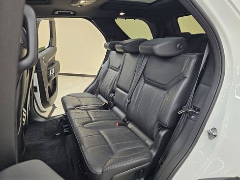 Used 2018 Land Rover Discovery HSE AWD/4WD image 26