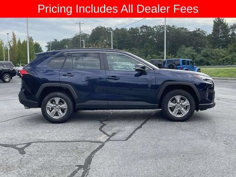 Used 2025 Toyota RAV4 XLE AWD/4WD image 6