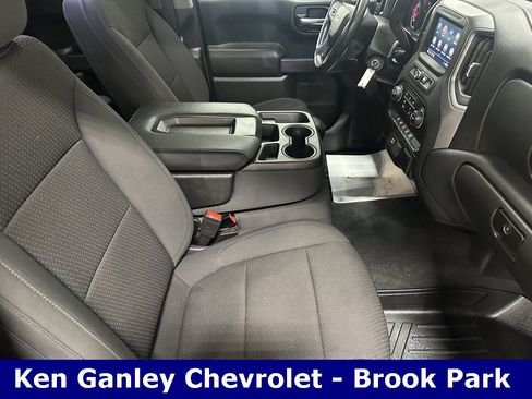 Used 2020 Chevrolet Silverado 1500 Custom w/ Custom Value Package image 21