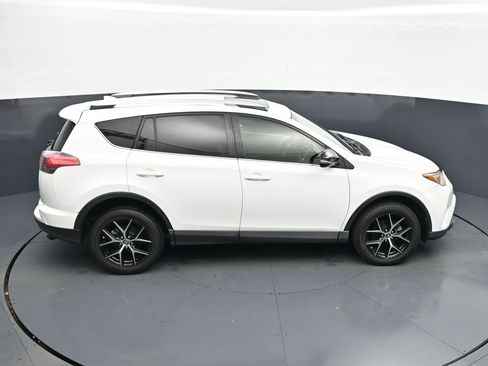 Used 2016 Toyota RAV4 SE FWD image 19