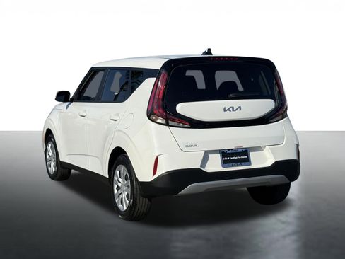 Certified 2025 Kia Soul LX image 6