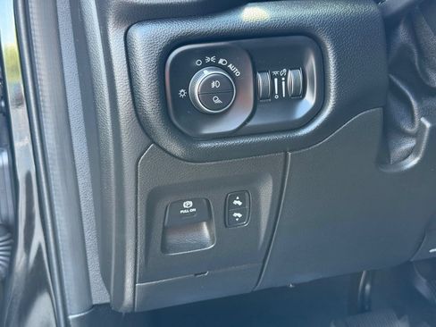 Used 2019 RAM 1500 Big Horn AWD/4WD image 15