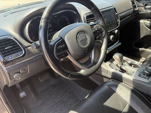 Used 2021 Jeep Grand Cherokee Overland AWD/4WD image 10