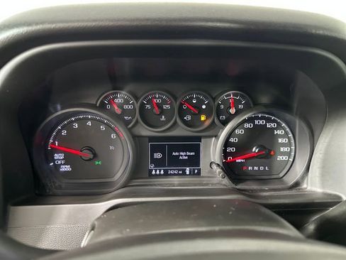 Used 2024 Chevrolet Silverado 1500 Custom image 17