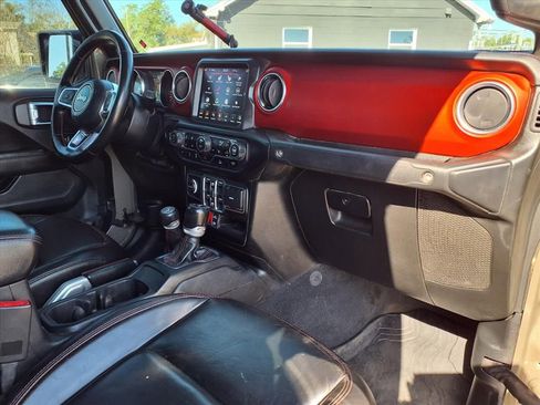 Used 2020 Jeep Gladiator Rubicon image 12