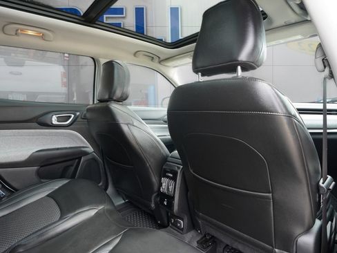 Used 2022 Jeep Compass Latitude w/ Sun and Sound Group AWD/4WD image 24