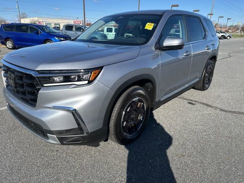 Certified 2025 Honda Pilot EX-L image 13