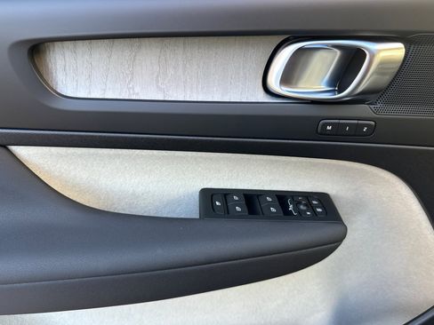 New 2026 Volvo XC40 B5 Plus w/ Protection Package Premier image 10