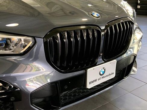 Used 2021 BMW X5 M50i w/ Executive Package image 29