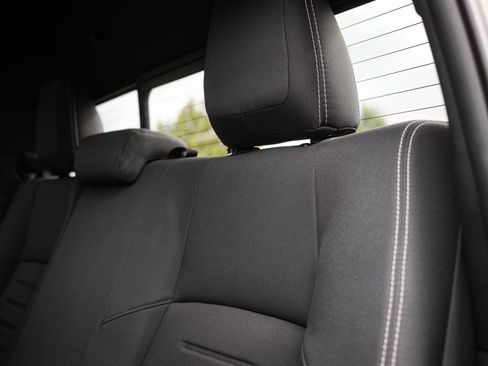 Used 2024 Toyota Tacoma TRD Off-Road image 32