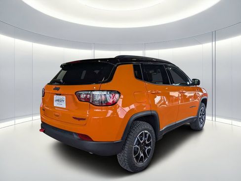New 2026 Jeep Compass Trailhawk w/ Sun, Sound & Navigation Group AWD/4WD image 4