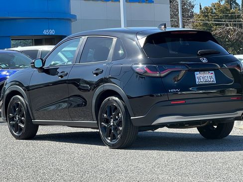 Certified 2023 Honda HR-V Sport image 3