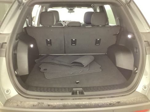 Used 2026 Chevrolet Equinox LT AWD/4WD image 24