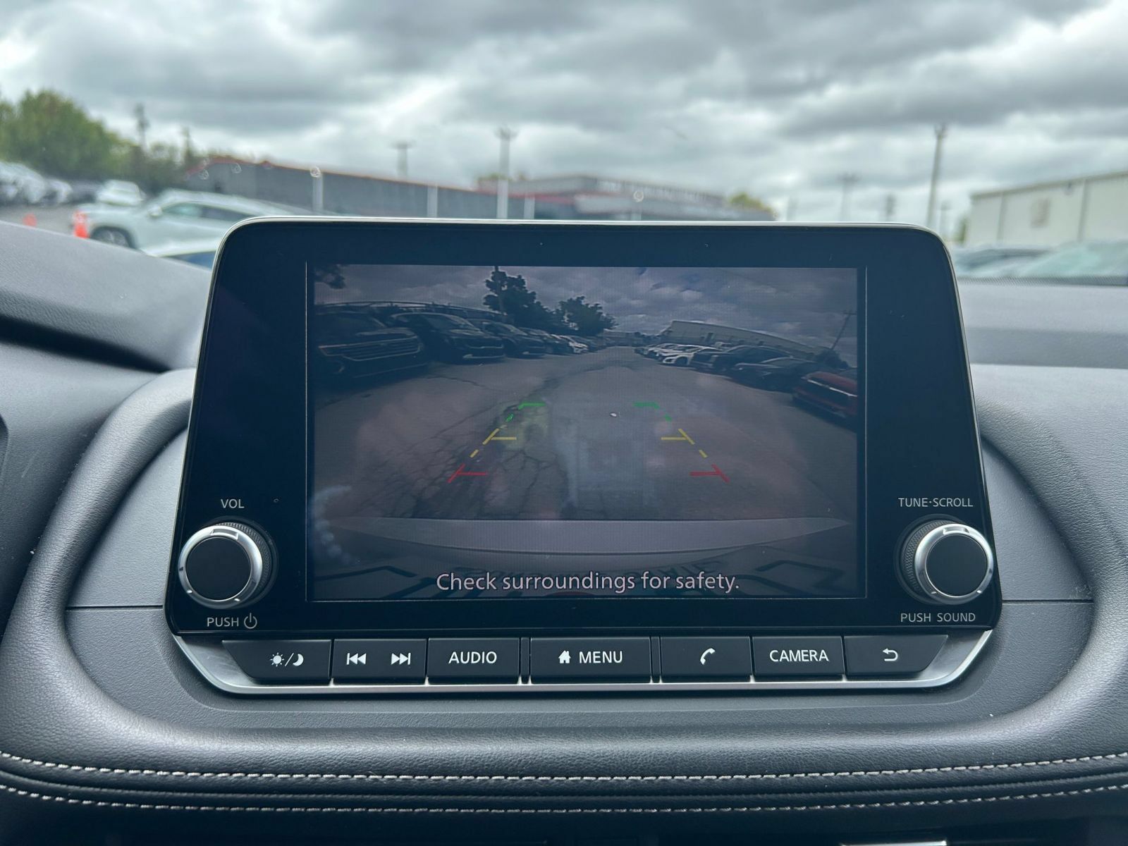 Used 2025 Nissan Rogue SV FWD image 20