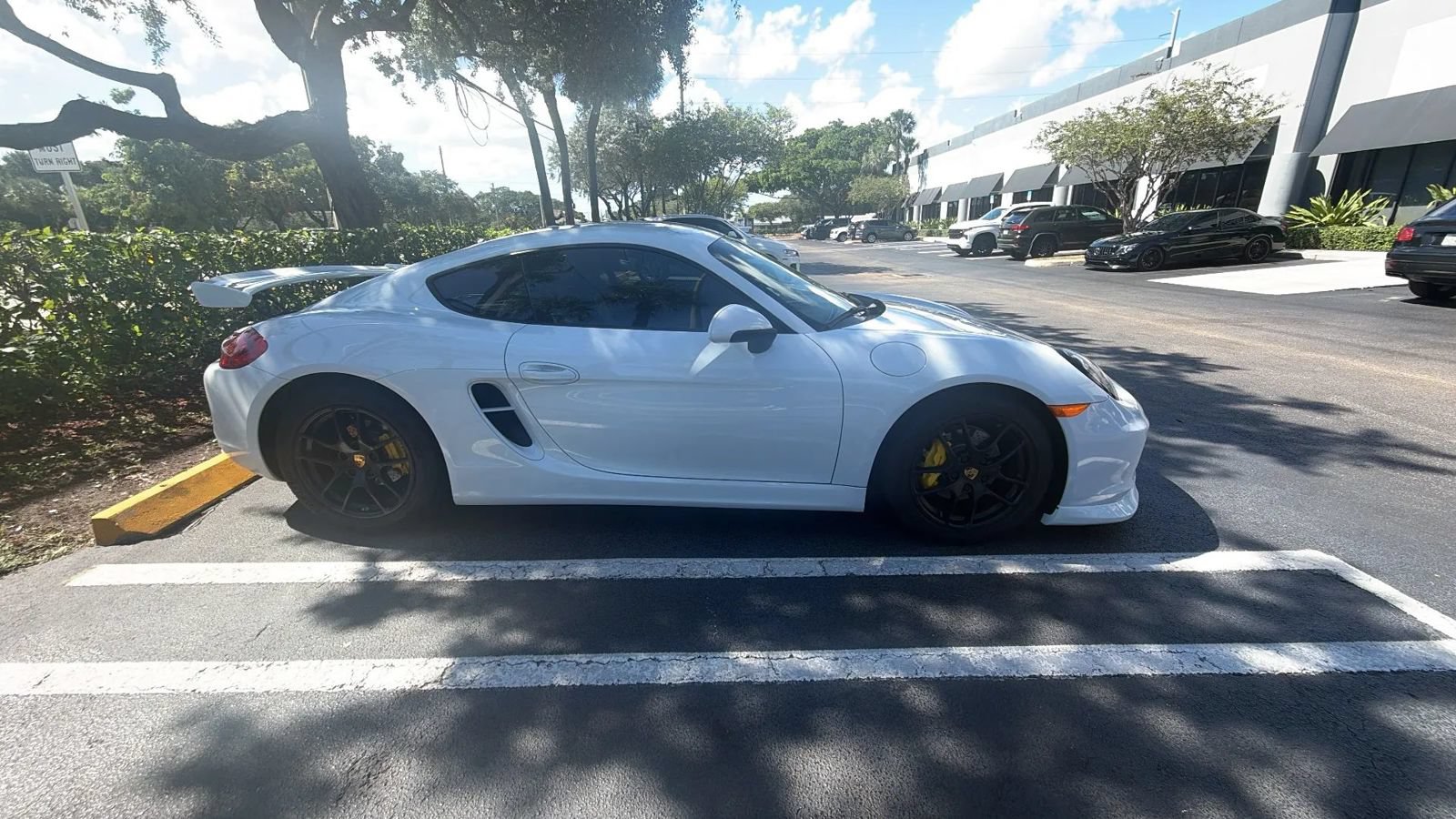 Used 2016 Porsche Cayman RWD image 4