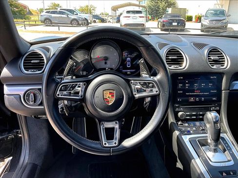 Used 2018 Porsche 718 Cayman S RWD image 15