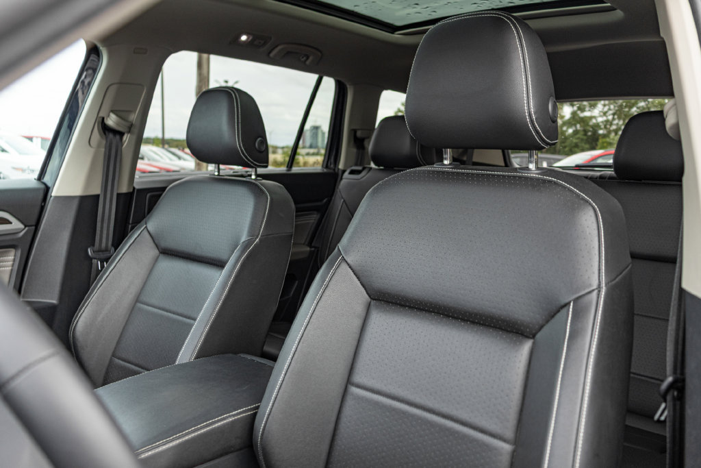 Certified 2023 Volkswagen Atlas SE w/ Panoramic Sunroof Package AWD/4WD image 13