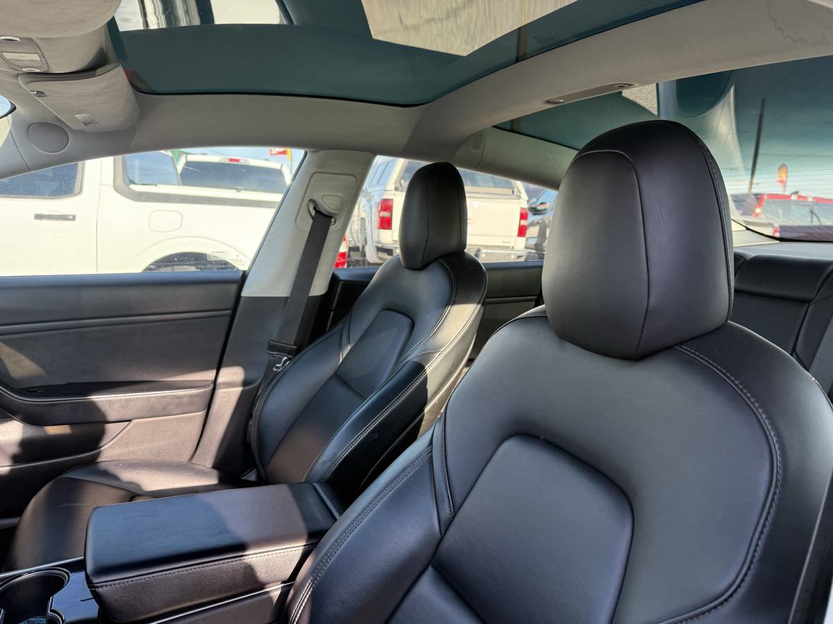 Used 2018 Tesla Model 3 Long Range AWD/4WD image 11