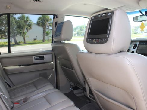 Used 2011 Ford Expedition Limited RWD image 33
