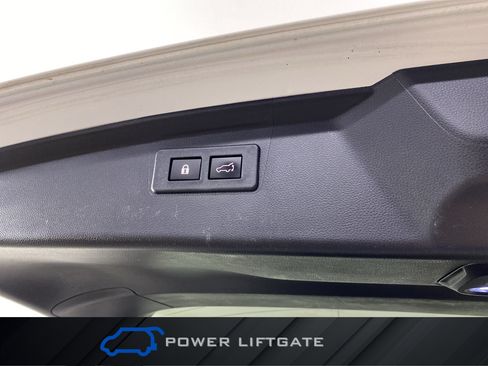 Used 2023 Subaru Outback Premium AWD/4WD image 32