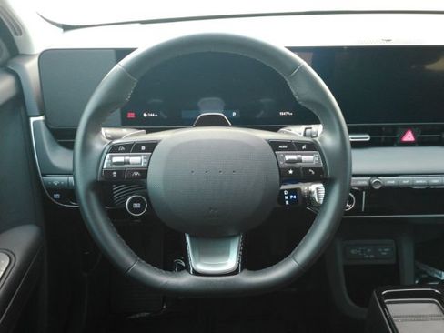Used 2025 Hyundai Ioniq 5 SE RWD image 33