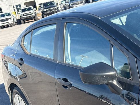Used 2020 Nissan Versa S image 13