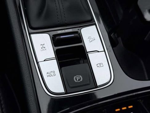 Used 2024 Hyundai Santa Cruz Night image 28