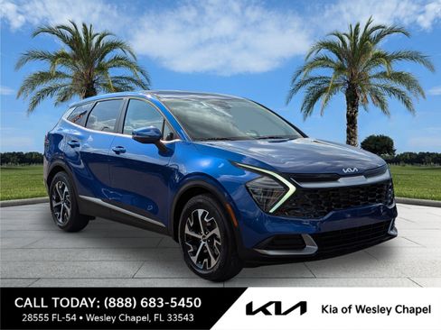 Certified 2025 Kia Sportage EX image 1