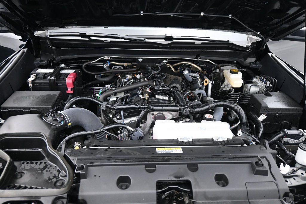 Used 2025 Toyota Tacoma SR AWD/4WD image 19