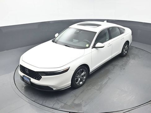 Used 2023 Honda Accord EX image 33
