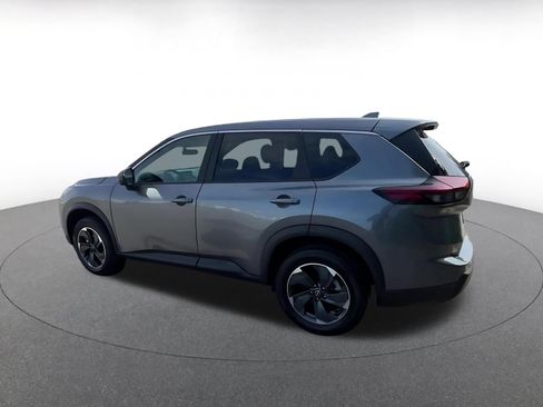Used 2025 Nissan Rogue SV FWD image 10