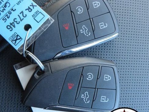 Used 2025 GMC Sierra 1500 AT4 image 36