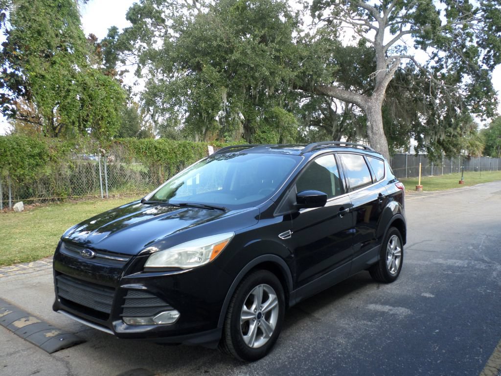 Used 2016 Ford Escape SE w/ SE Leather Comfort Package FWD image 4