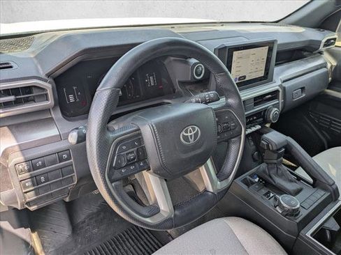 Used 2025 Toyota 4Runner SR5 AWD/4WD image 10
