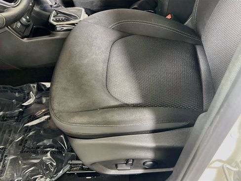 Used 2022 Jeep Renegade Altitude w/ Convenience Group AWD/4WD image 19