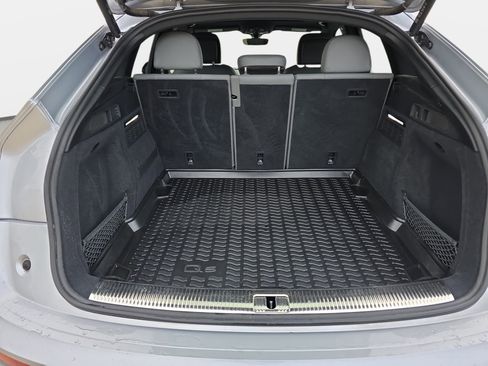 Used 2023 Audi SQ5 Prestige image 12