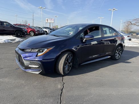 Certified 2022 Toyota Corolla SE w/ SE Premium Package image 4