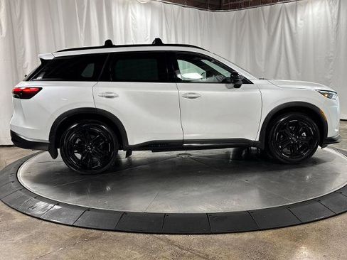 Certified 2026 INFINITI QX60 Sport w/ Dark Cargo Package AWD/4WD image 9